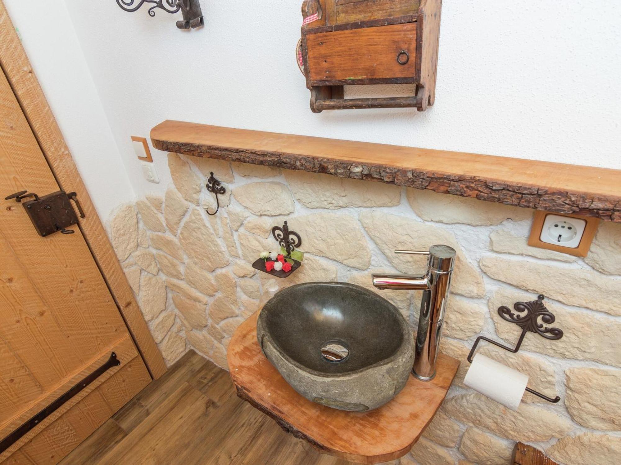 Alluring Holiday Home In Ubersee With Whirlpool Übersee Exterior foto