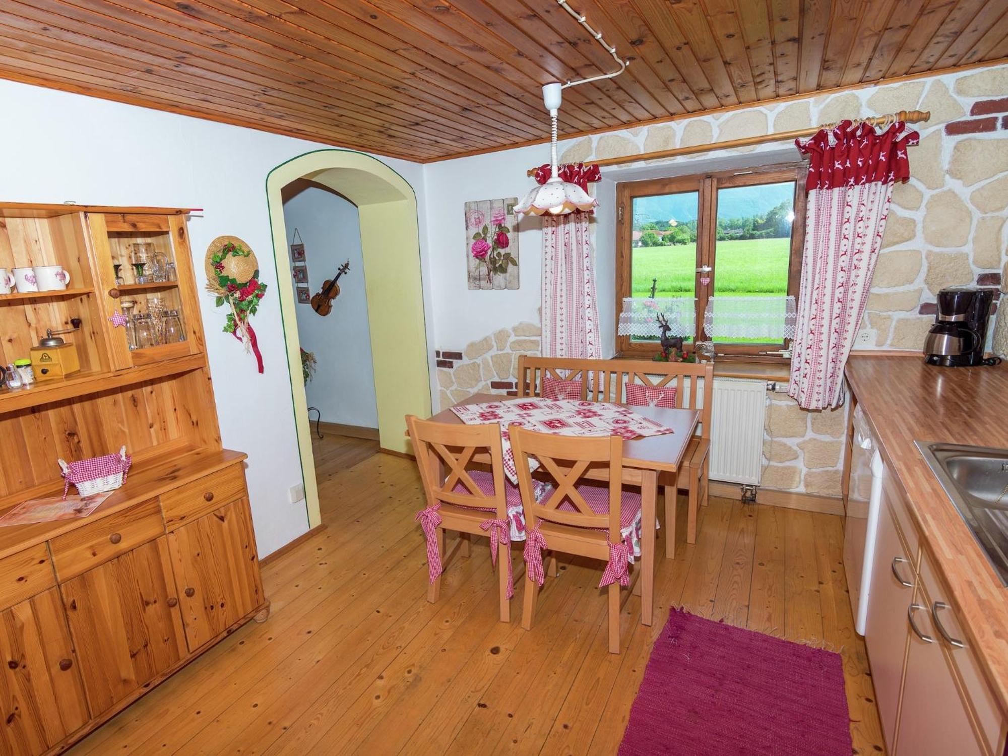 Alluring Holiday Home In Ubersee With Whirlpool Übersee Exterior foto
